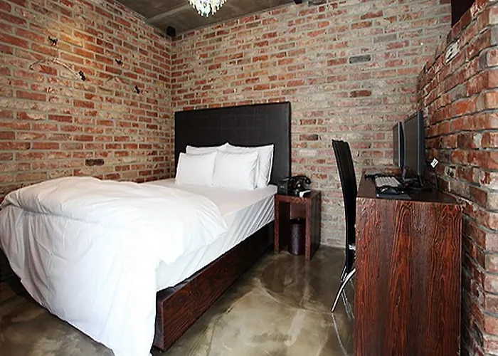 Baron De Paris Motel 2*